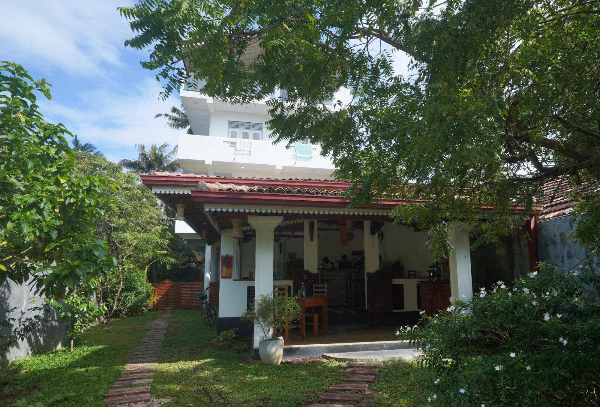 Casa Tharin Madiha Bed and Breakfast Ματάρα Εξωτερικό φωτογραφία
